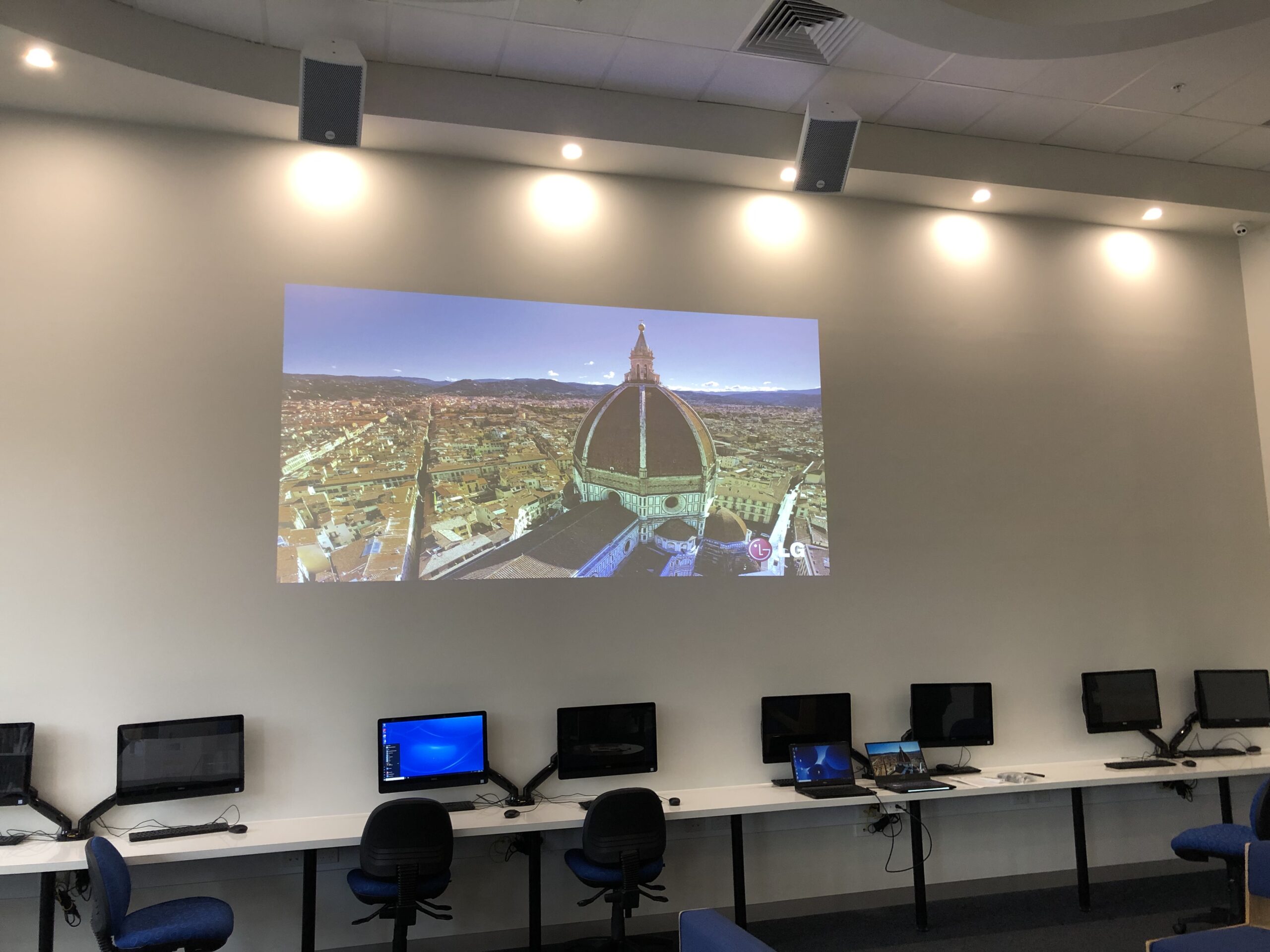 The Library – DU7090Z High Definition Laser Projector with Long Throw Lens 4 IMG 4401 scaled