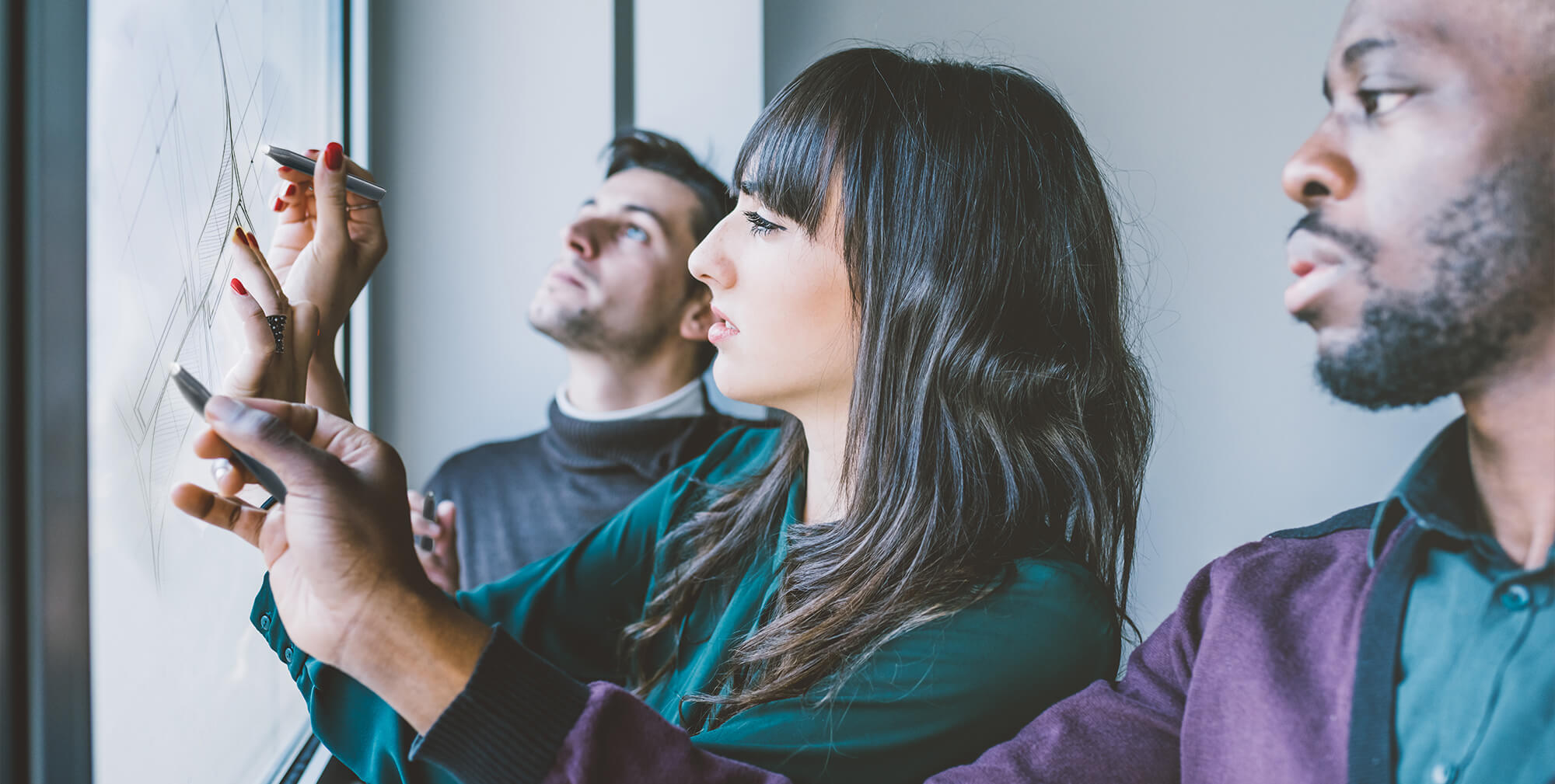 Interactive NovoTouch Screen Enables new Approach Towards Collaboration Environment 1 zshutterstock 407614216 nabloga male 1